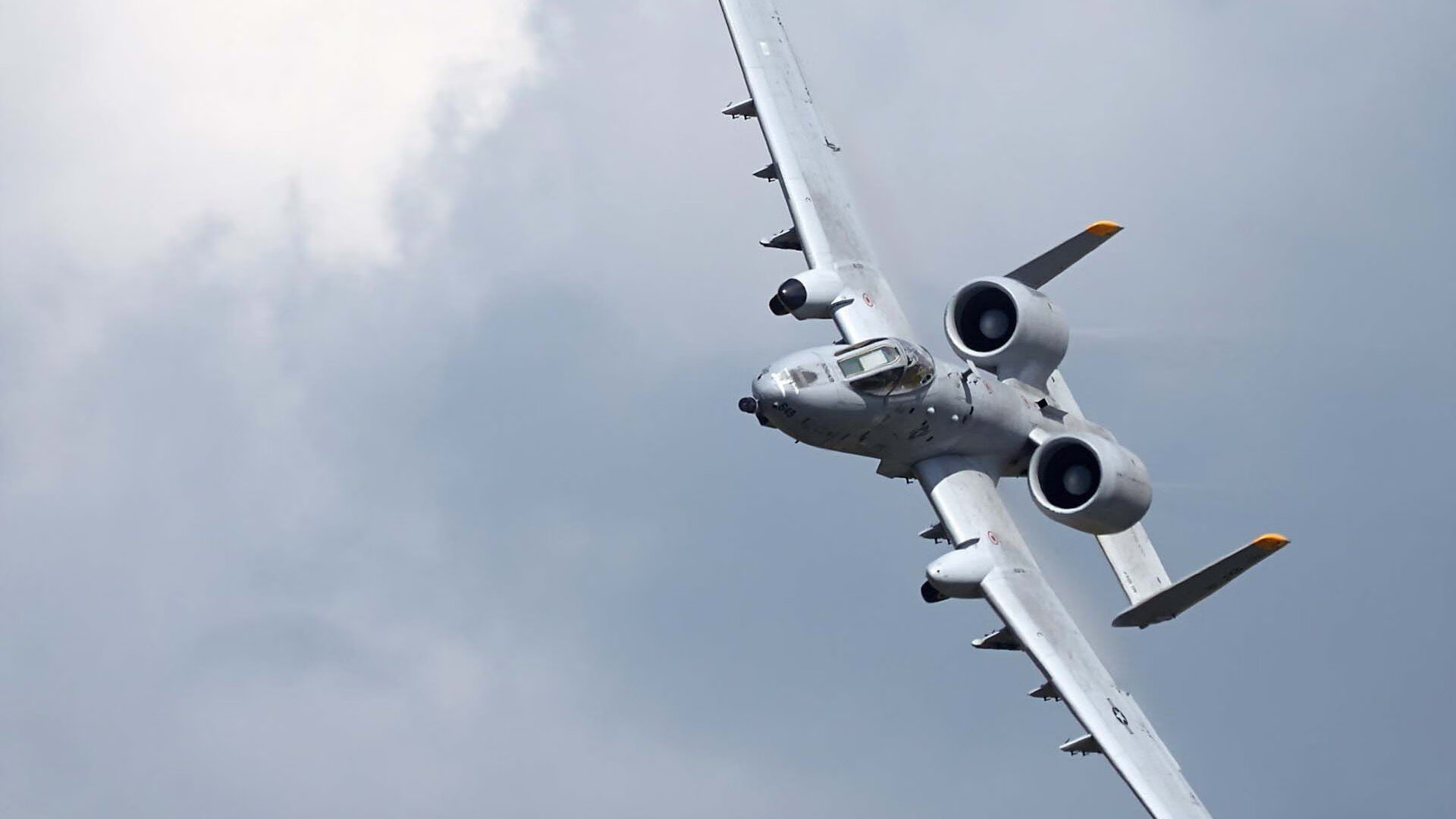 杨瀚森积极配合教练调整打法提升实战表现，杨瀚儒简介